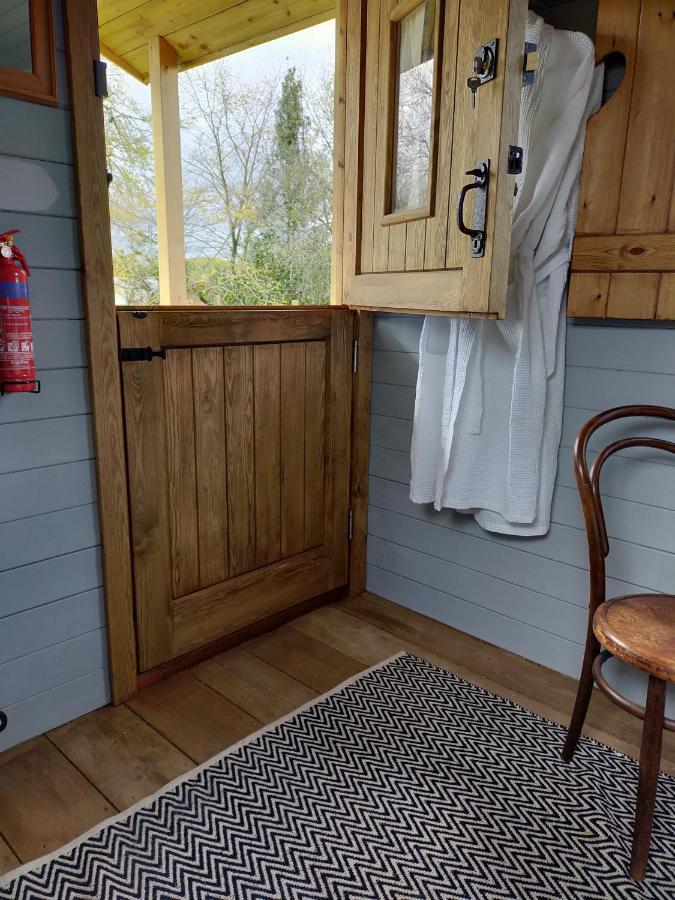 Lucker Mill Shepherds Huts Ngoại thất bức ảnh